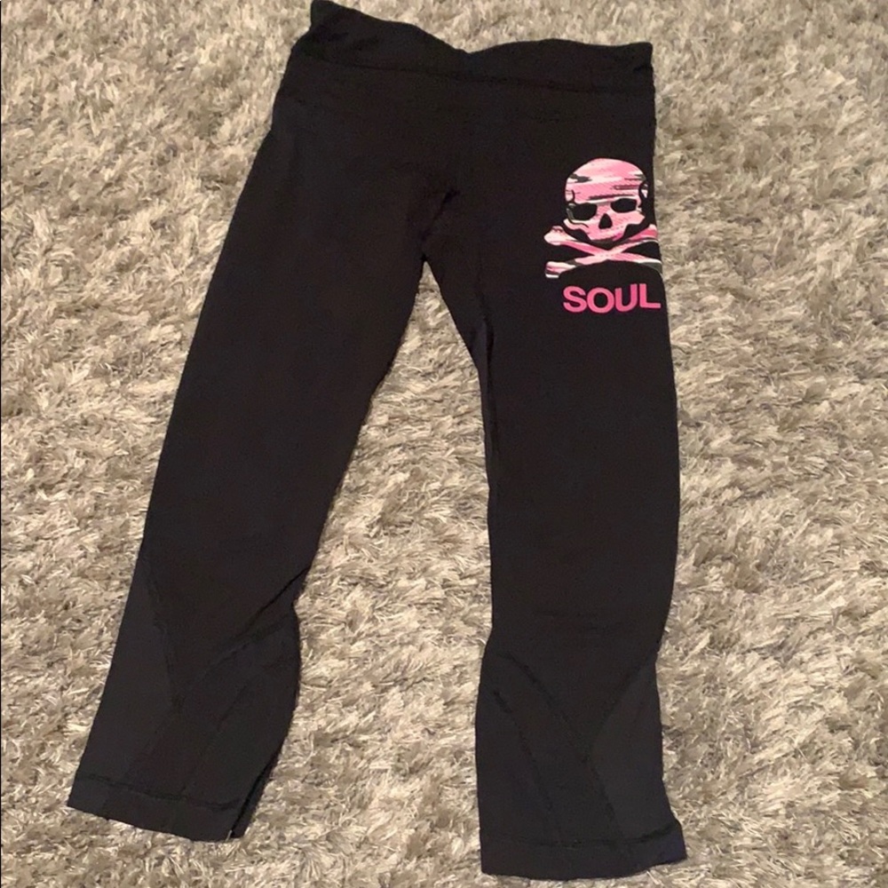 SOULCYCLE x LuluLemon crop leggings